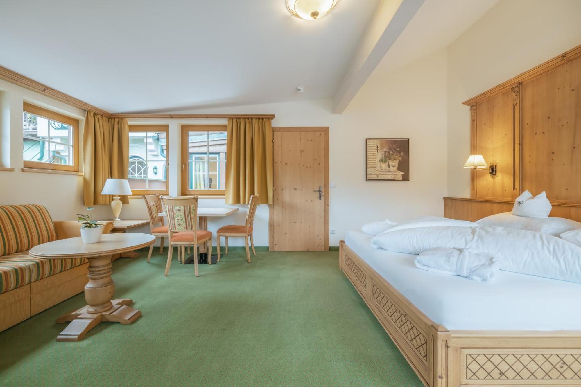 Kerschdorfer - Wohlfuehlhotel Garni - Adults Only Kaltenbach Luaran gambar